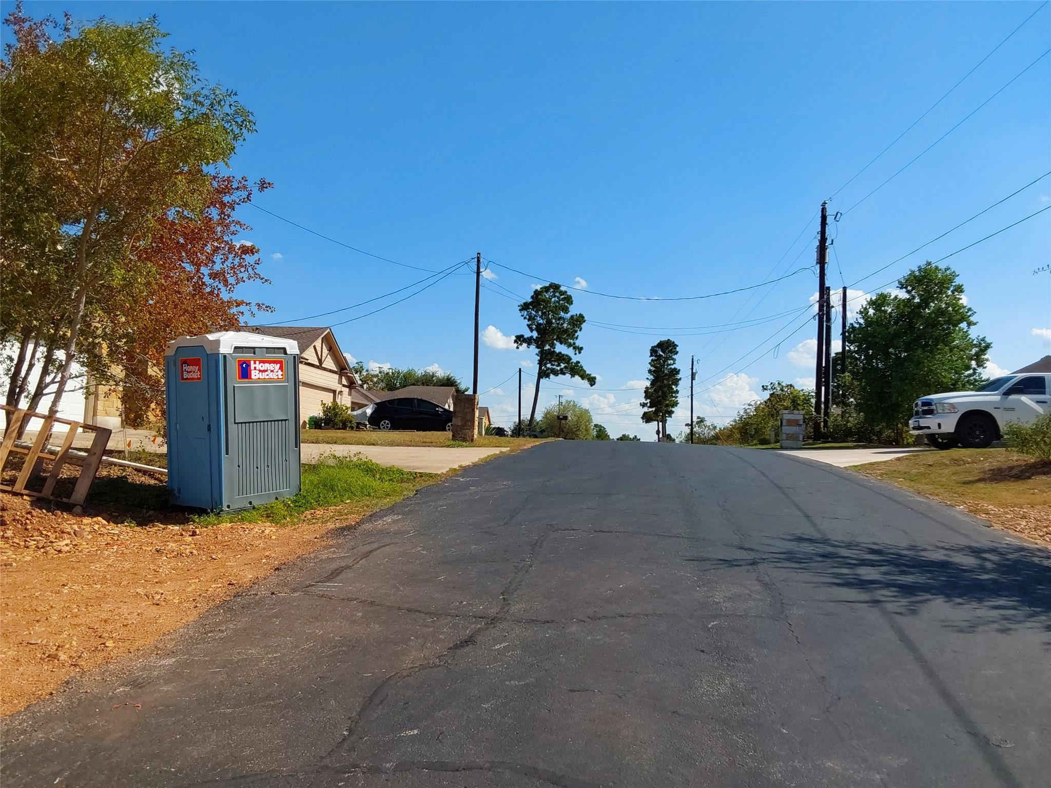 128 Mokalau DR, Bastrop, TX 78602