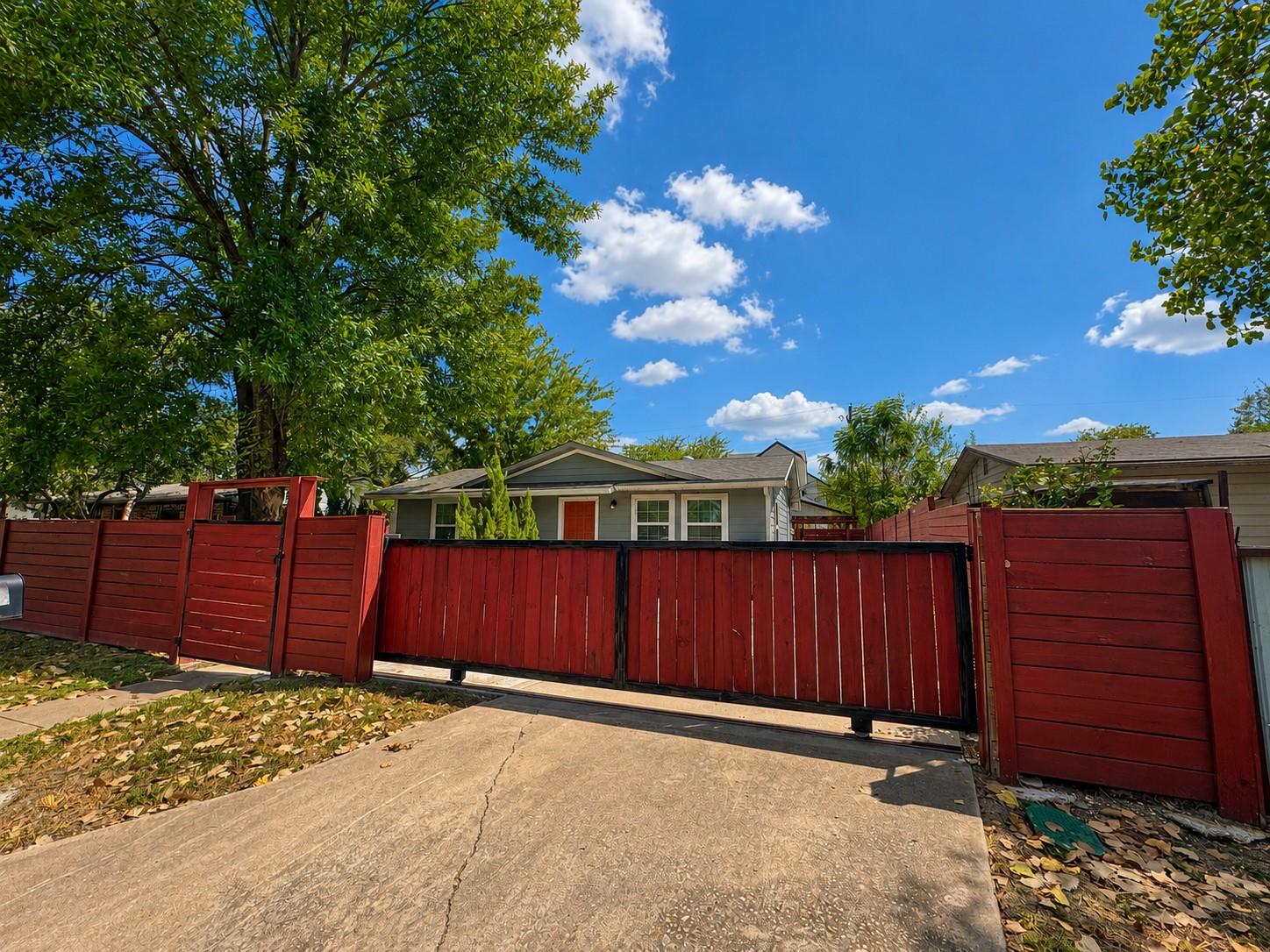 6711 Cruz ST, Austin, TX 78741