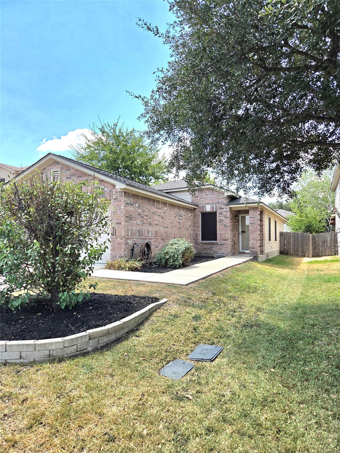 2408 Mccook DR, Georgetown, TX 78626