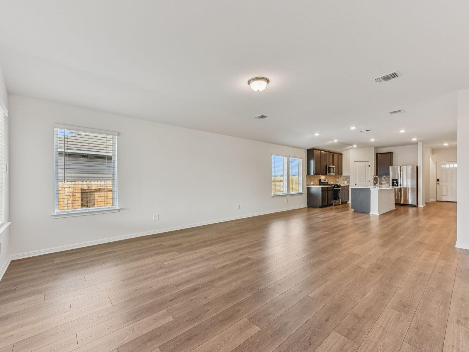 260 Red Tail Hawk LN, Cedar Creek, TX 78612
