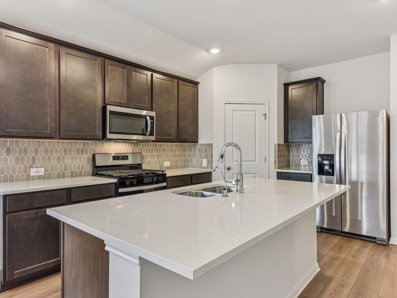 260 Red Tail Hawk LN, Cedar Creek, TX 78612