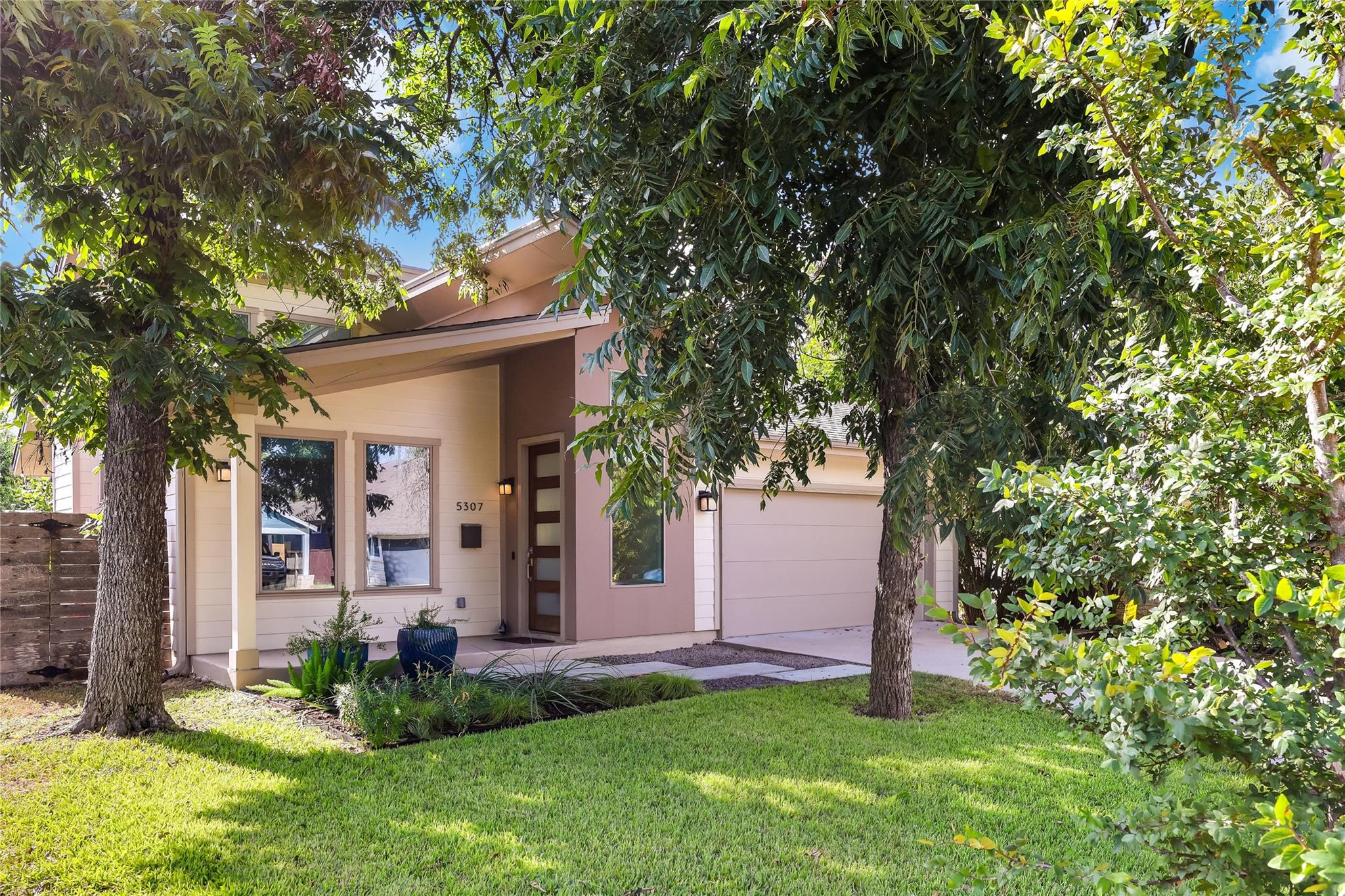 5307 Aurora DR, Austin, TX 78756