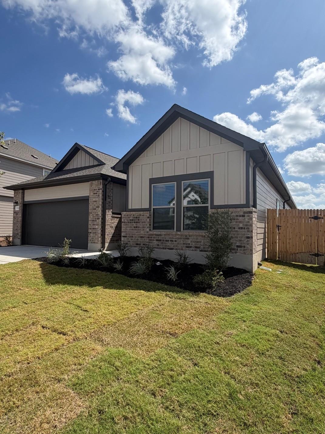 153 Ayres Horn, Cedar Creek, TX 78612