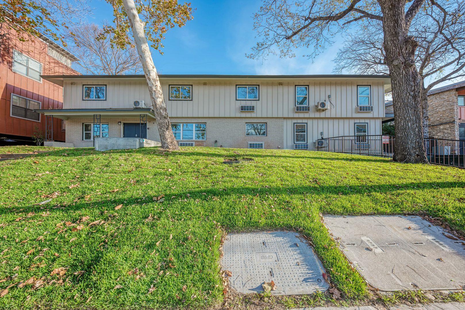 306 E 30th ST #210, Austin, TX 78705