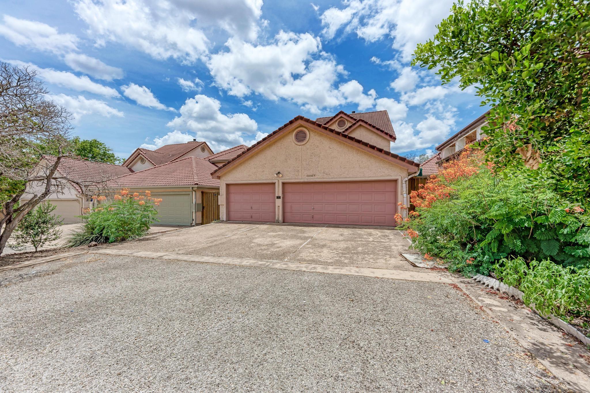 583 Rupen DR, Lakeway, TX 78734