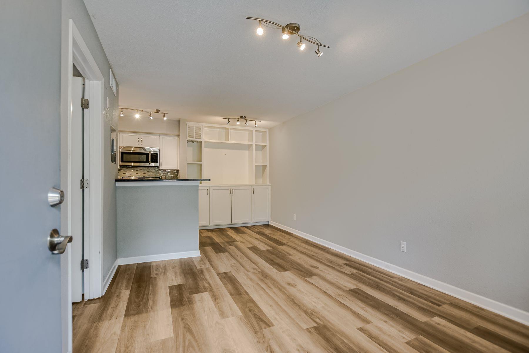 3204 Menchaca RD #313, Austin, TX 78704