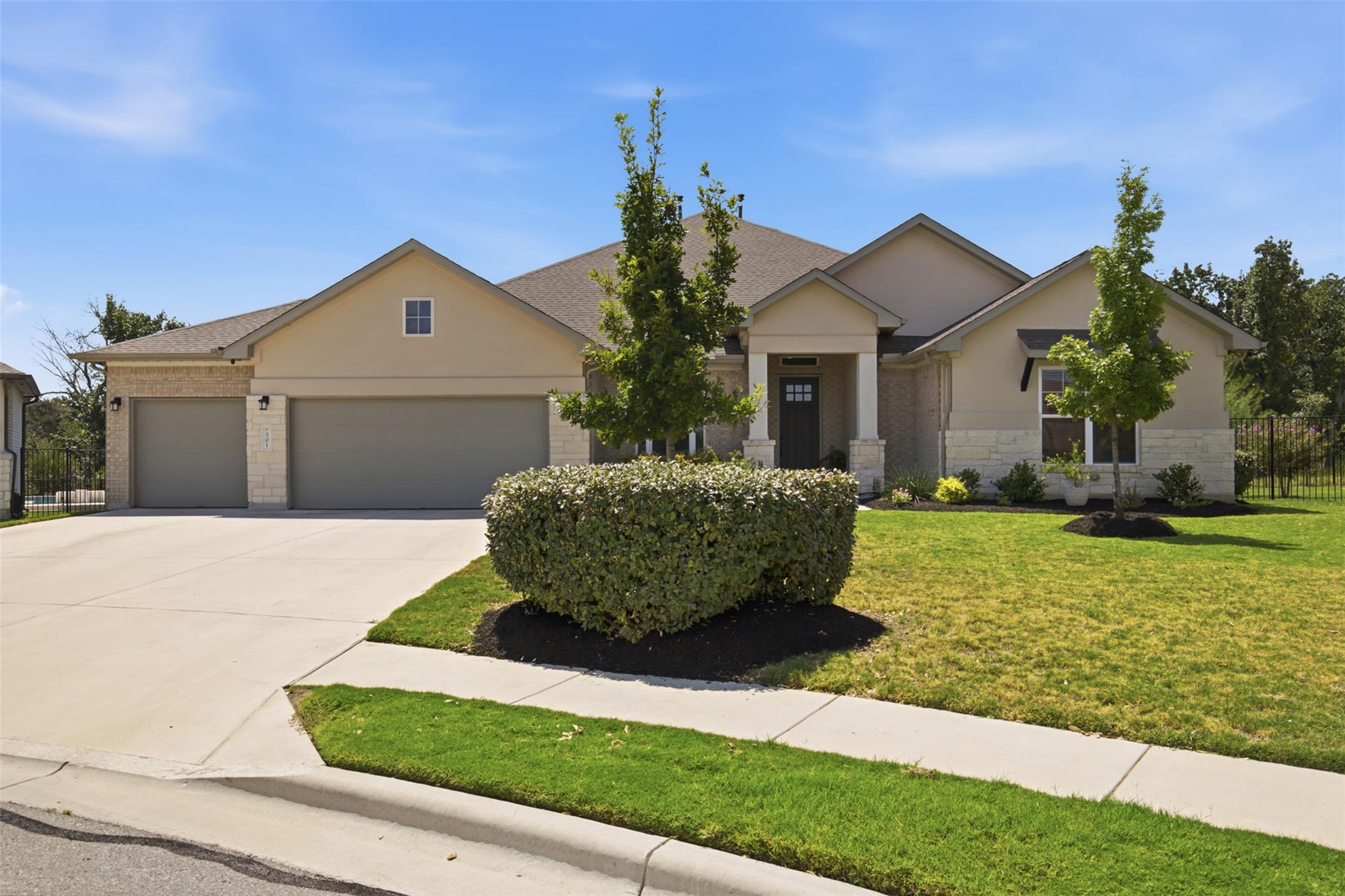 501 Great Lawn CV, Liberty Hill, TX 78642