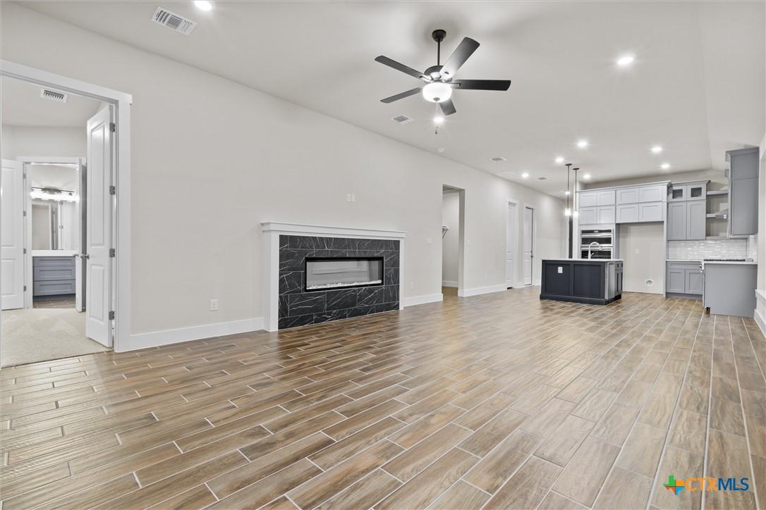 401 Stellar Wind DR, Georgetown, TX 78628