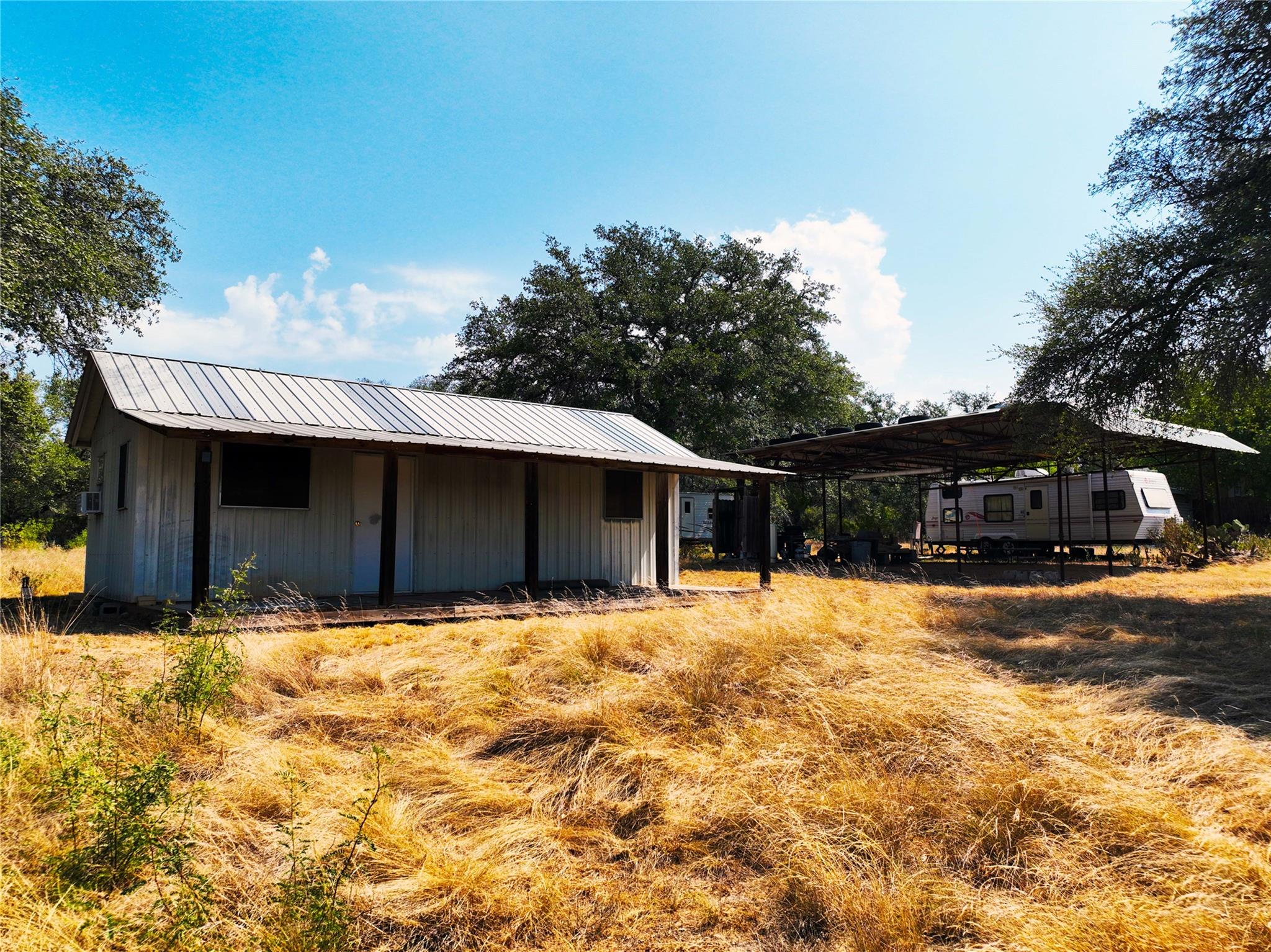 25000 Andrew DR, Spicewood, TX 78669