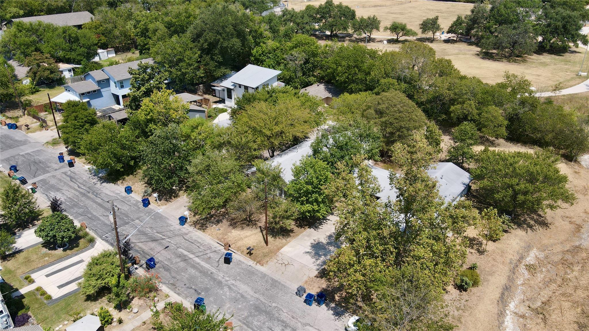 402 Swanee DR, Austin, TX 78752
