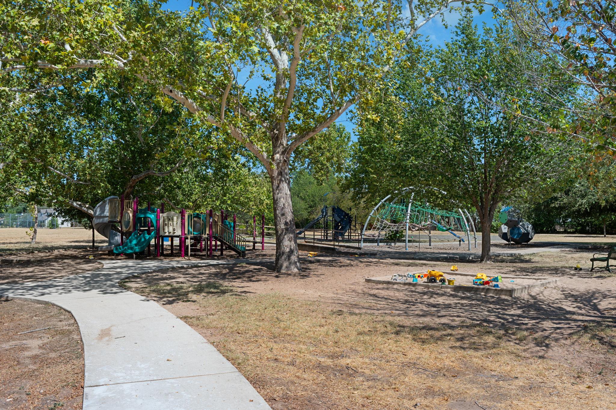 2207 Pasadena DR #10, Austin, TX 78757