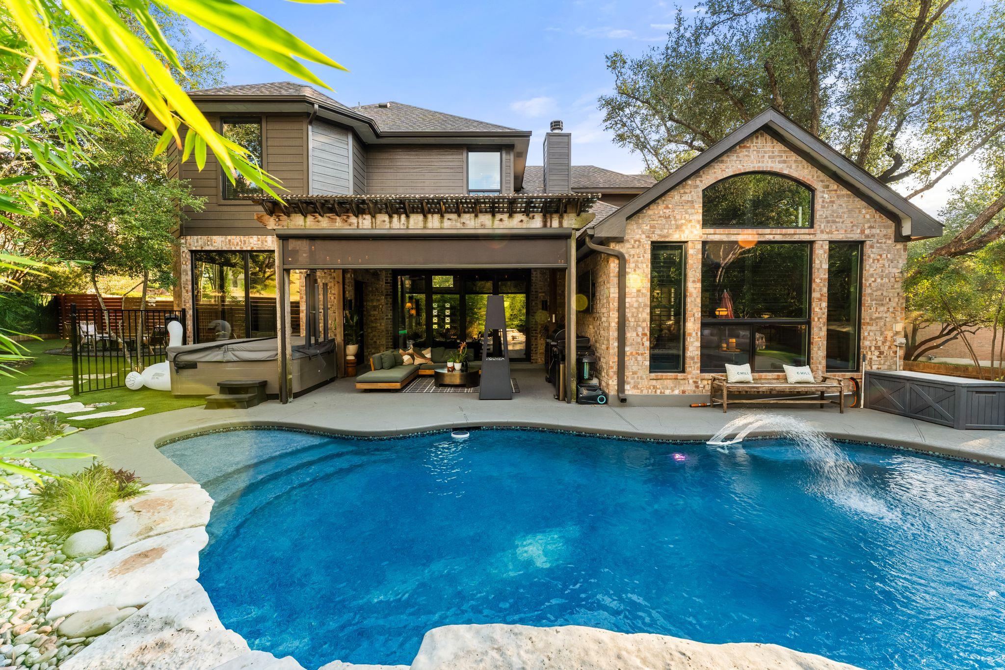 12104 Estrada CT, Austin, TX 78732