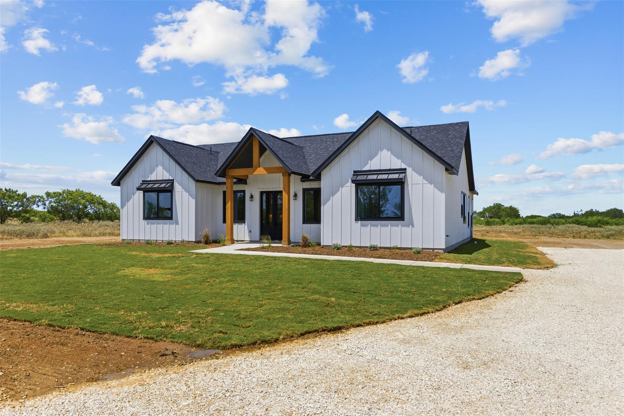 1550 Barth Rd, Dale, TX 78616