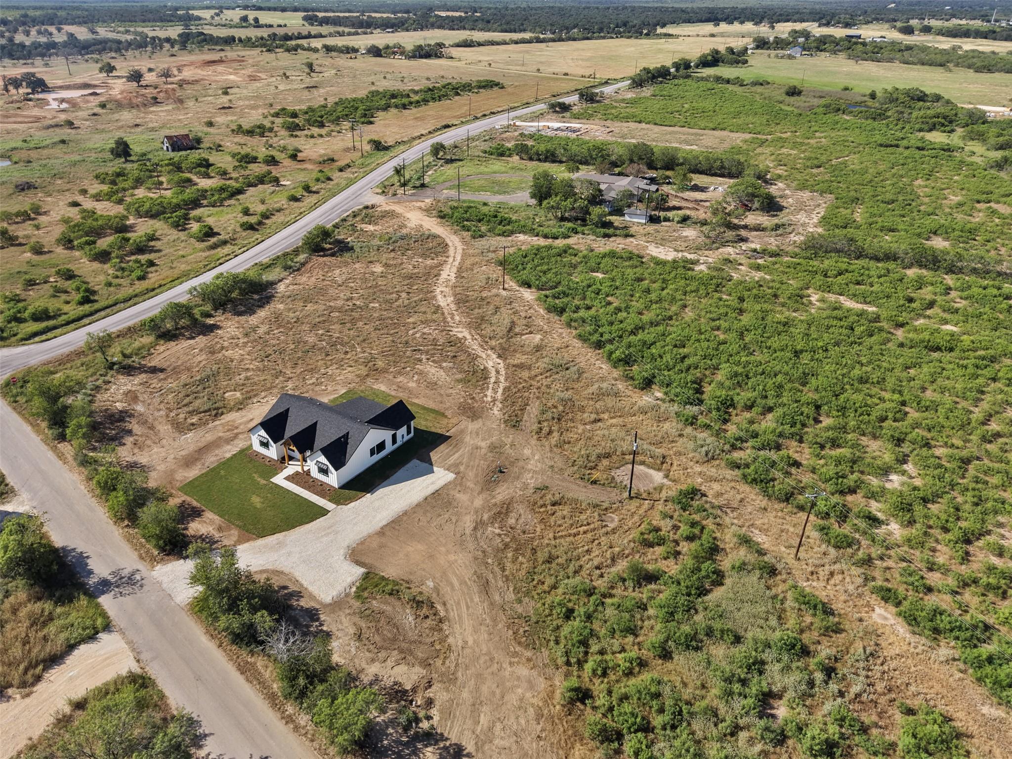 1550 Barth Rd, Dale, TX 78616