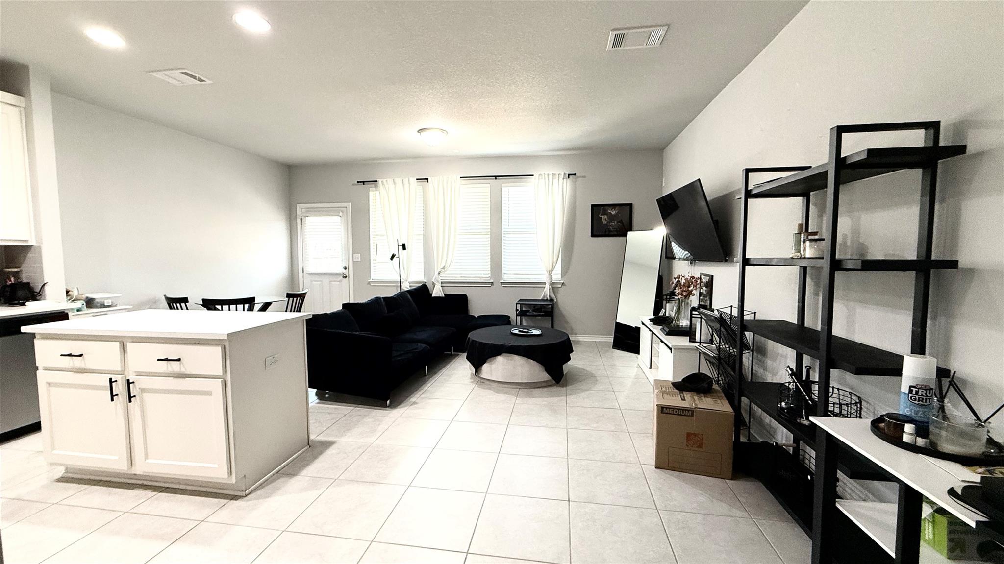 1761 Artesian Springs XING, Leander, TX 78641