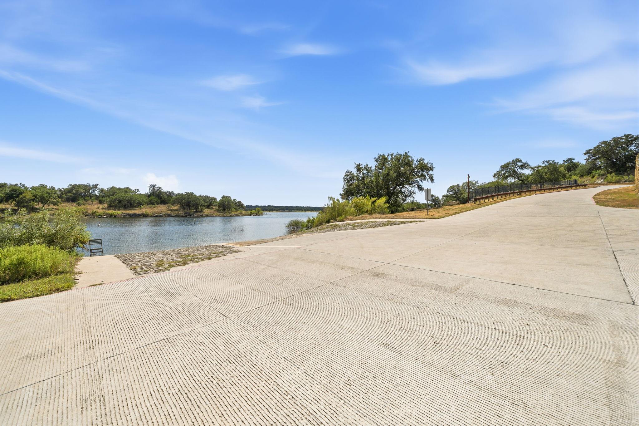 22601 Maidengrass LN, Lago Vista, TX 78645