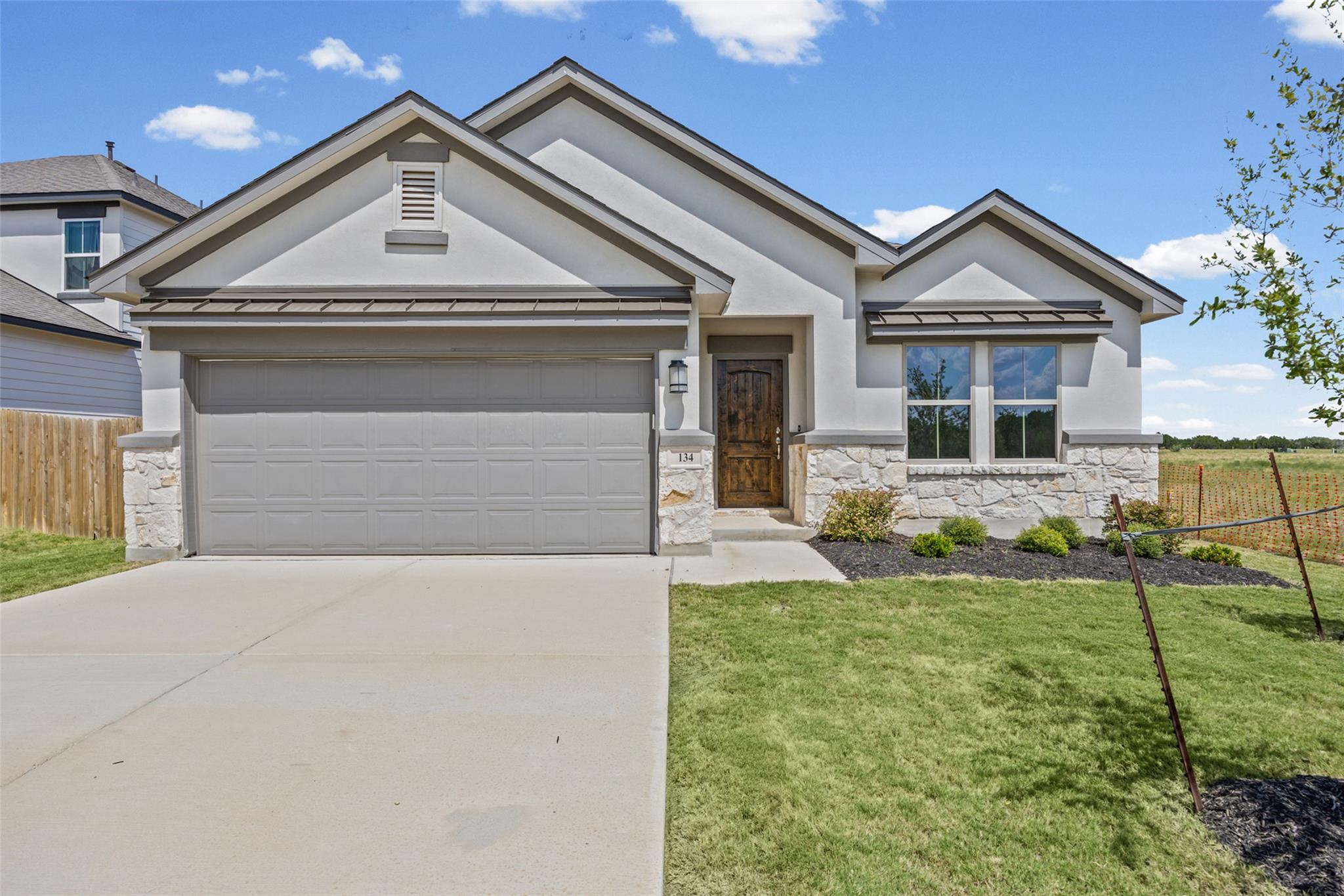 134 Arena DR, Liberty Hill, TX 78642