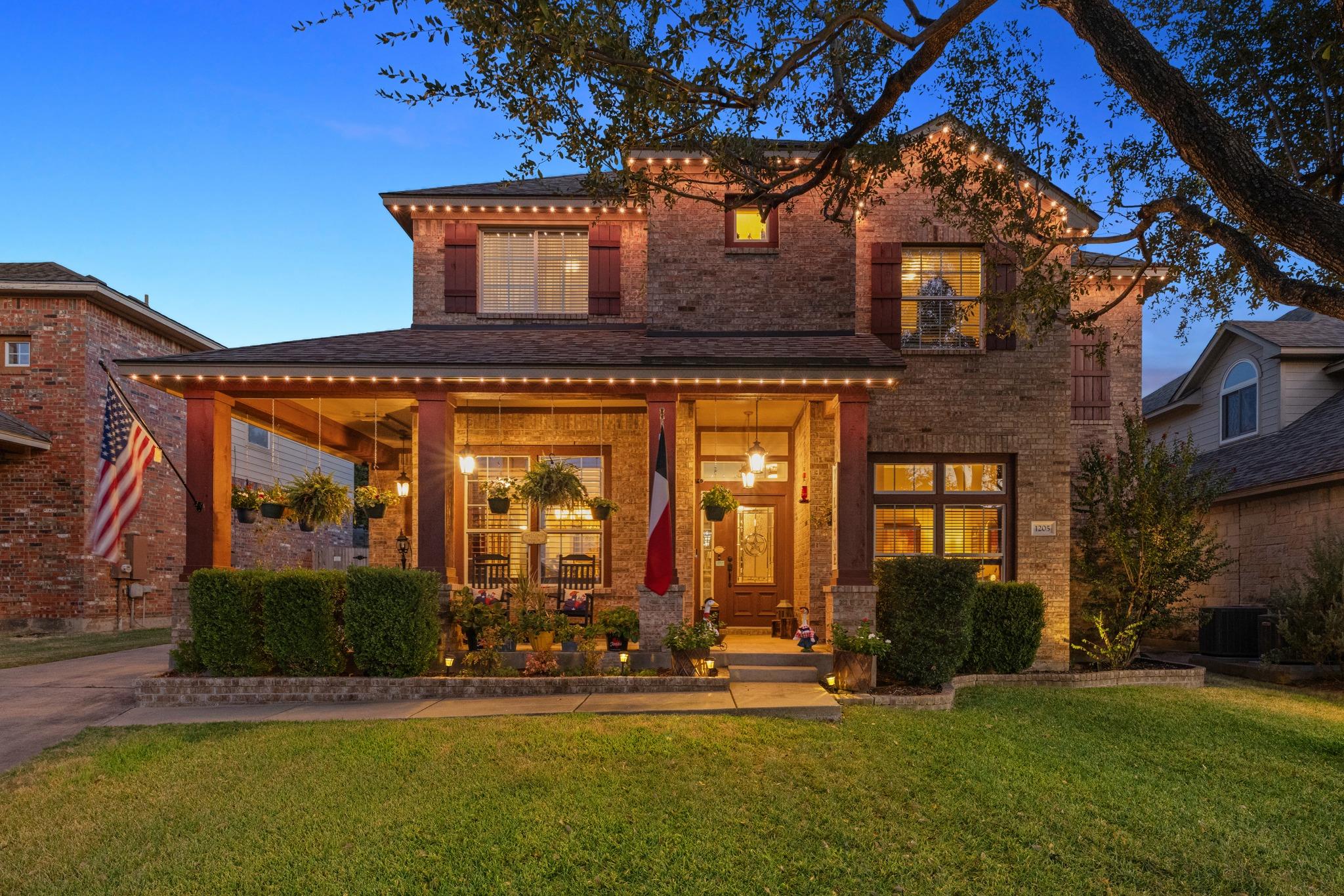 1205 Augusta Bend DR, Hutto, TX 78634