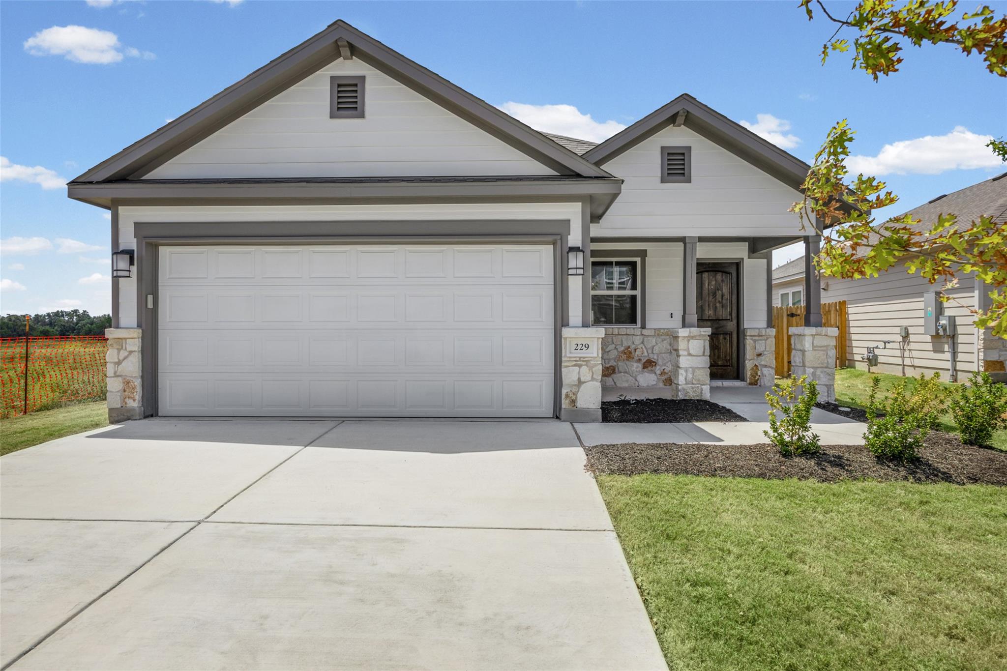 229 Ironshoe TRL, Liberty Hill, TX 78642