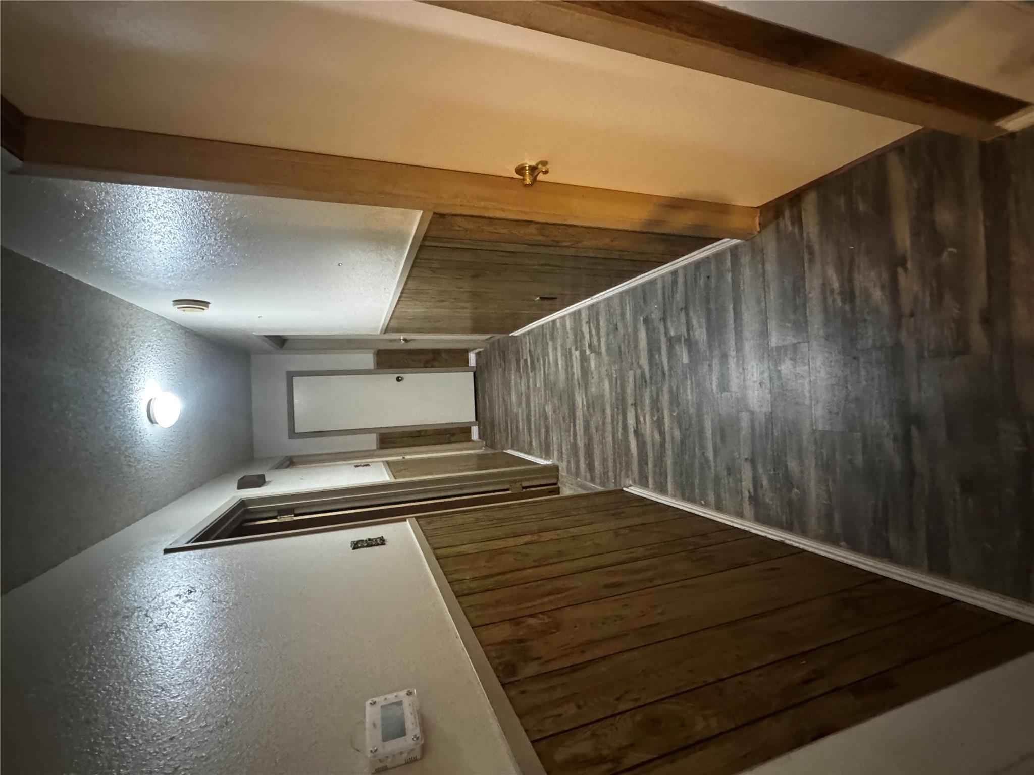 500 Hosack ST, Taylor, TX 76574