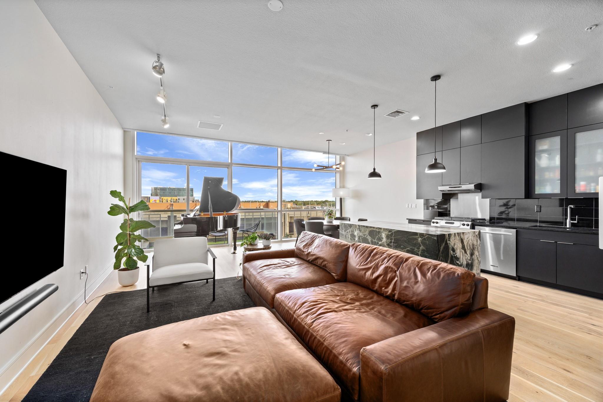 555 E 5th ST #521, Austin, TX 78701