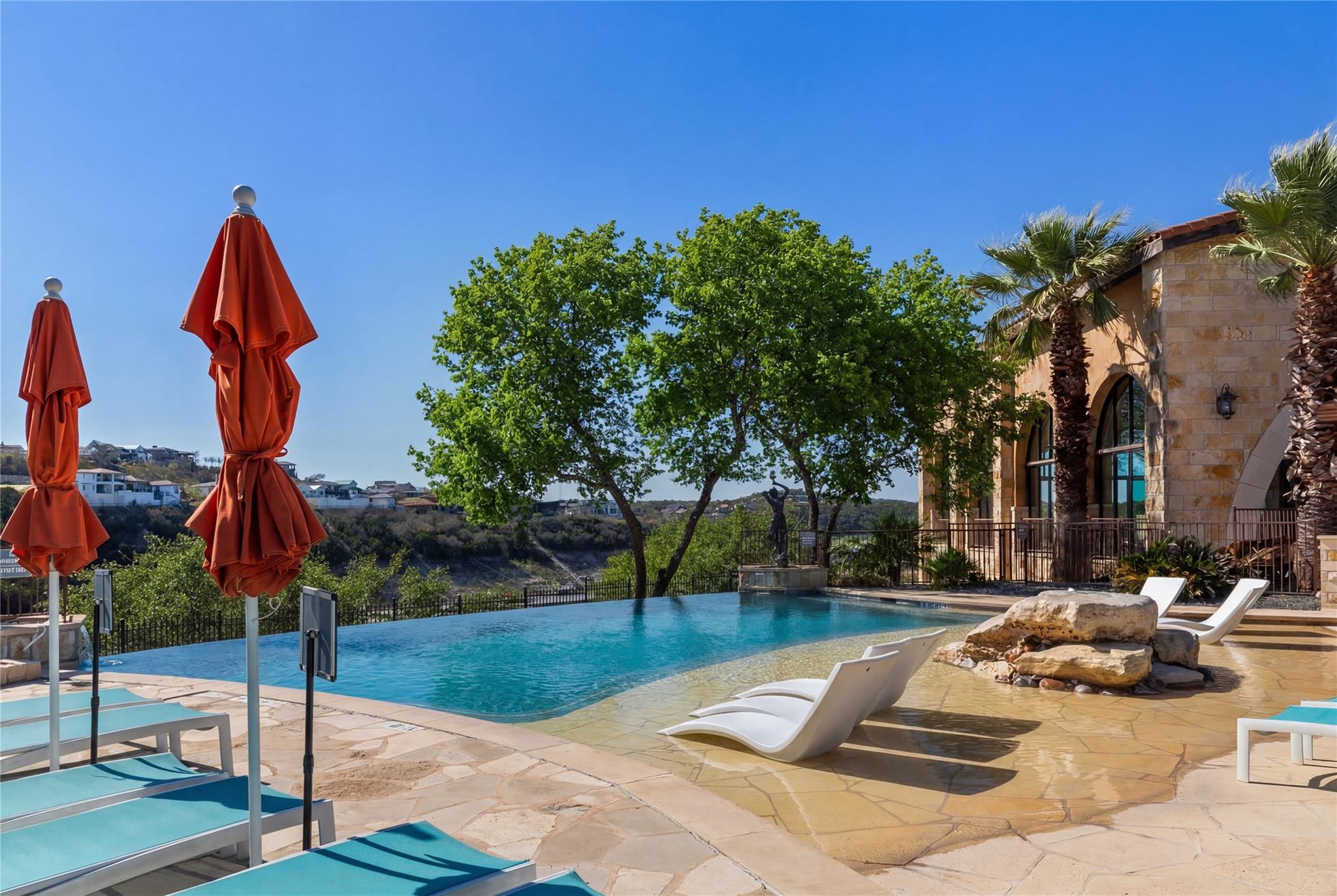 122 Feritti DR, Lakeway, TX 78734