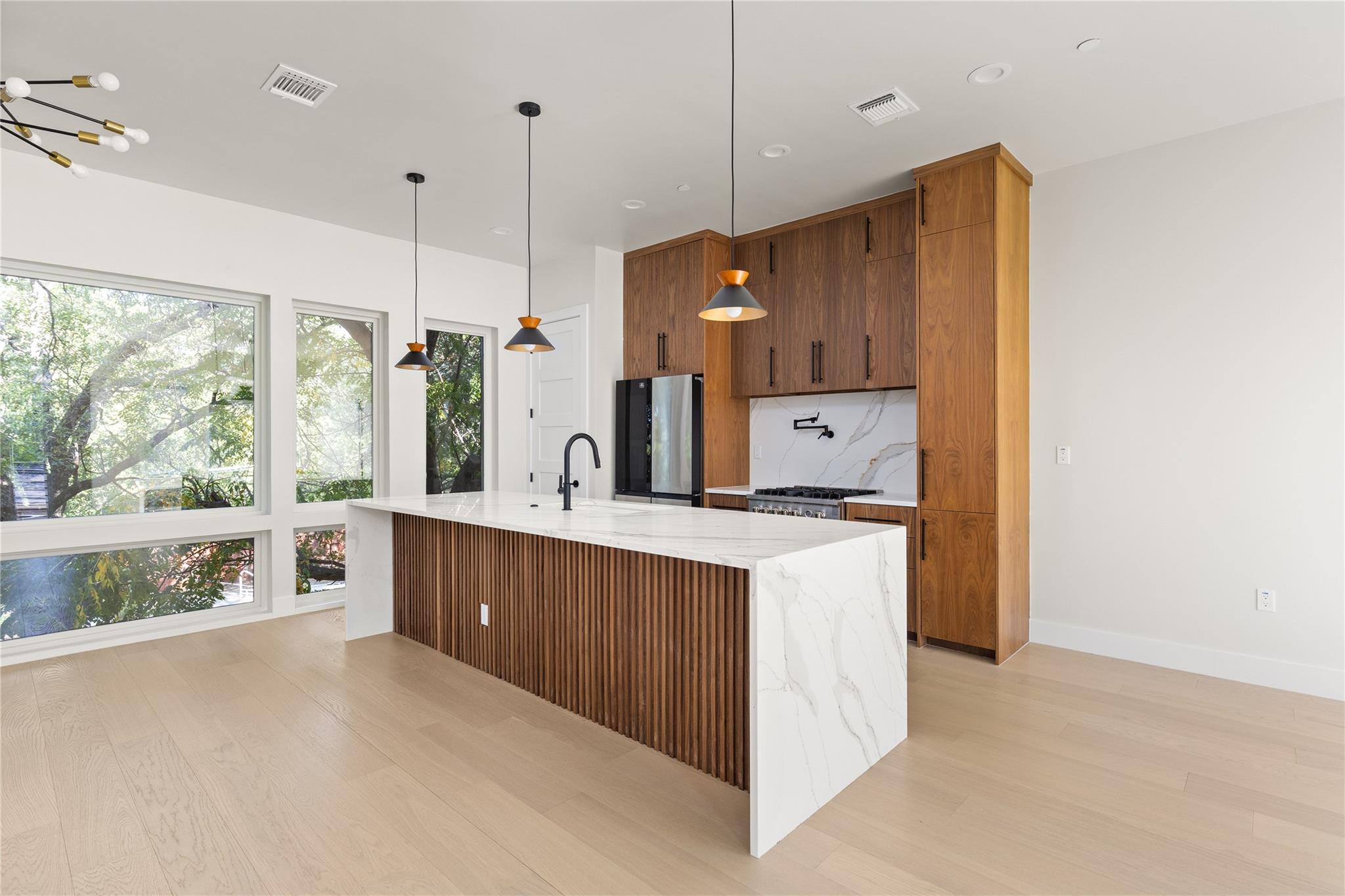 100 W Odell ST #2, Austin, TX 78752