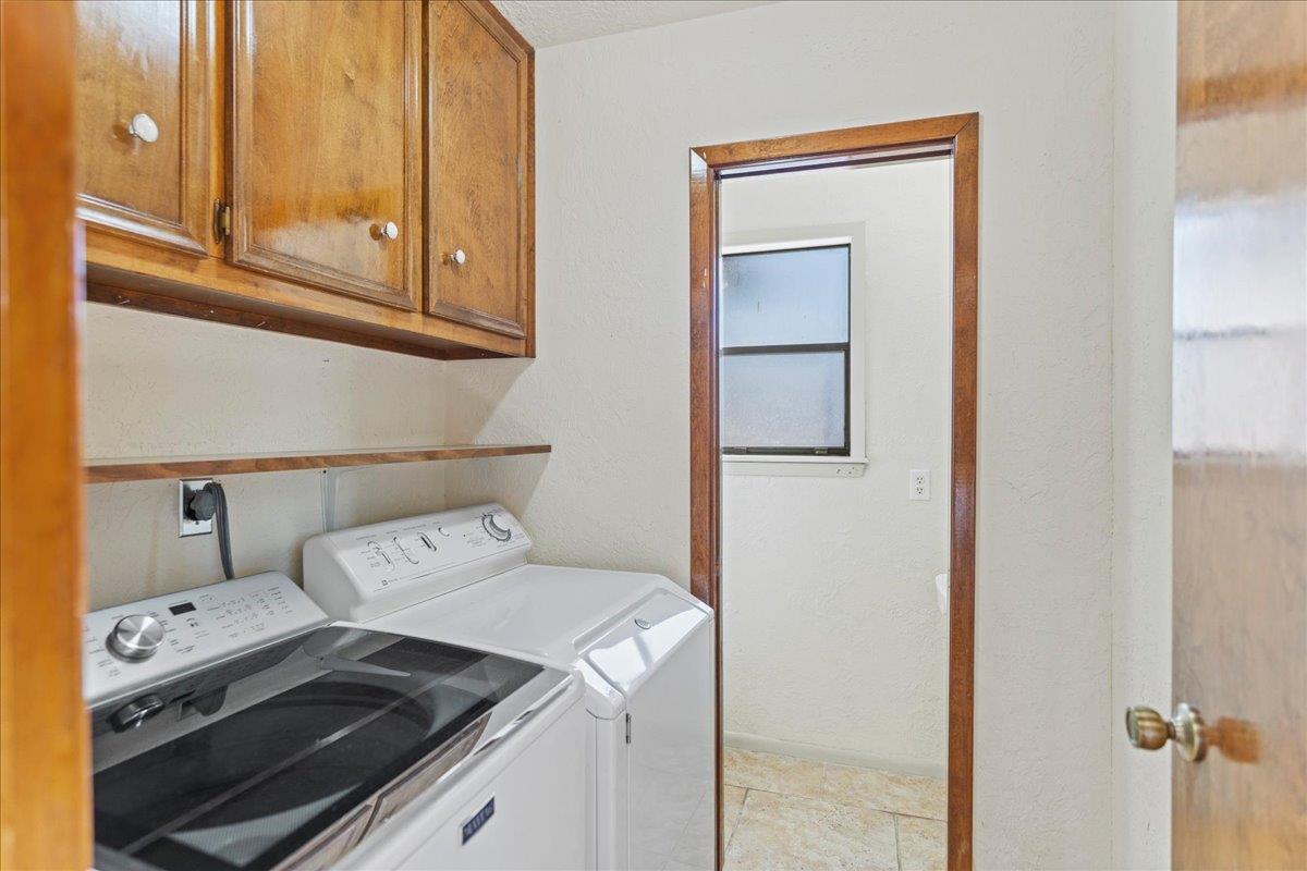 21 Shady Grove LN, Wimberley, TX 78676