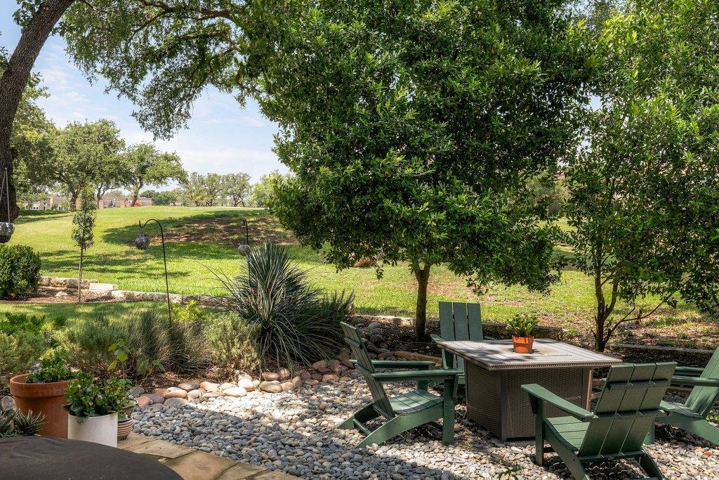 2 Prestonwood CV, Lakeway, TX 78734