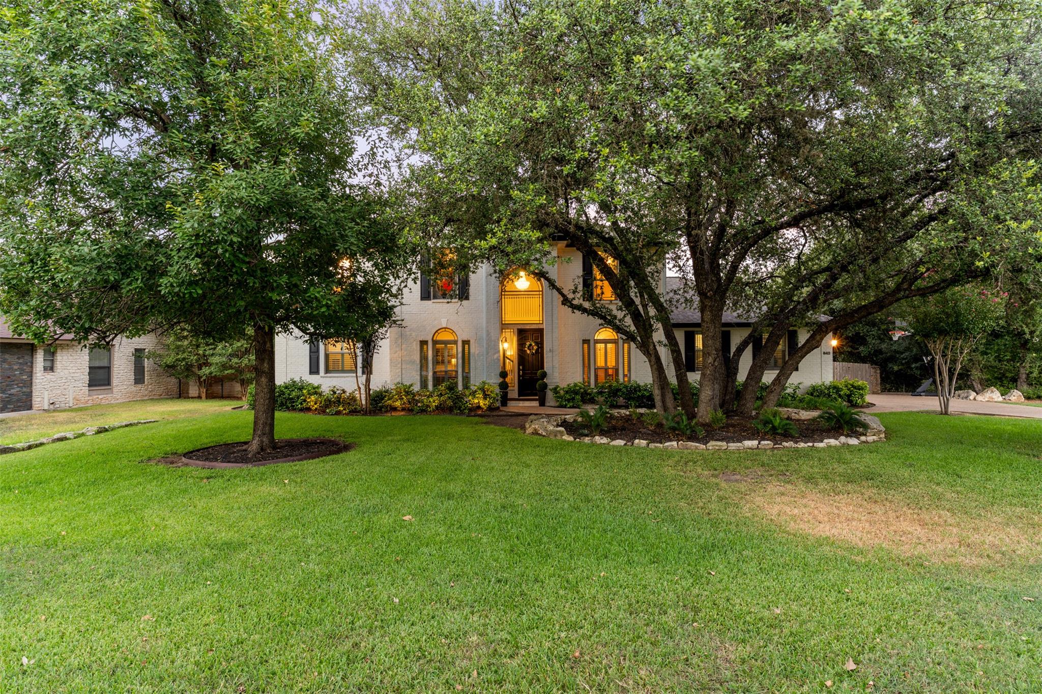 842 Sunfish ST, Lakeway, TX 78734