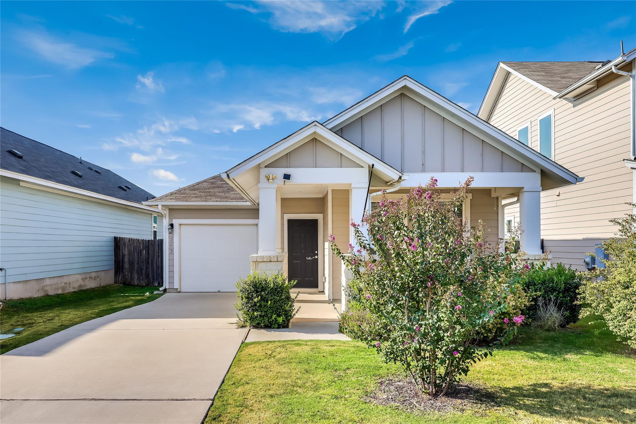 245 E Broade ST, Leander, TX 78641