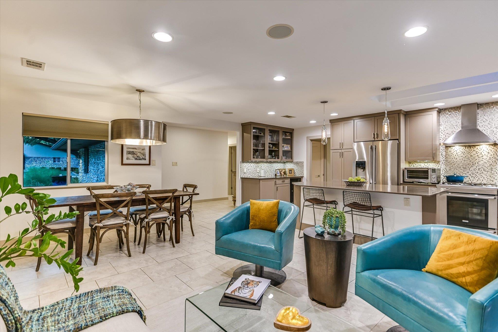 7101 Sungate DR, Austin, TX 78731