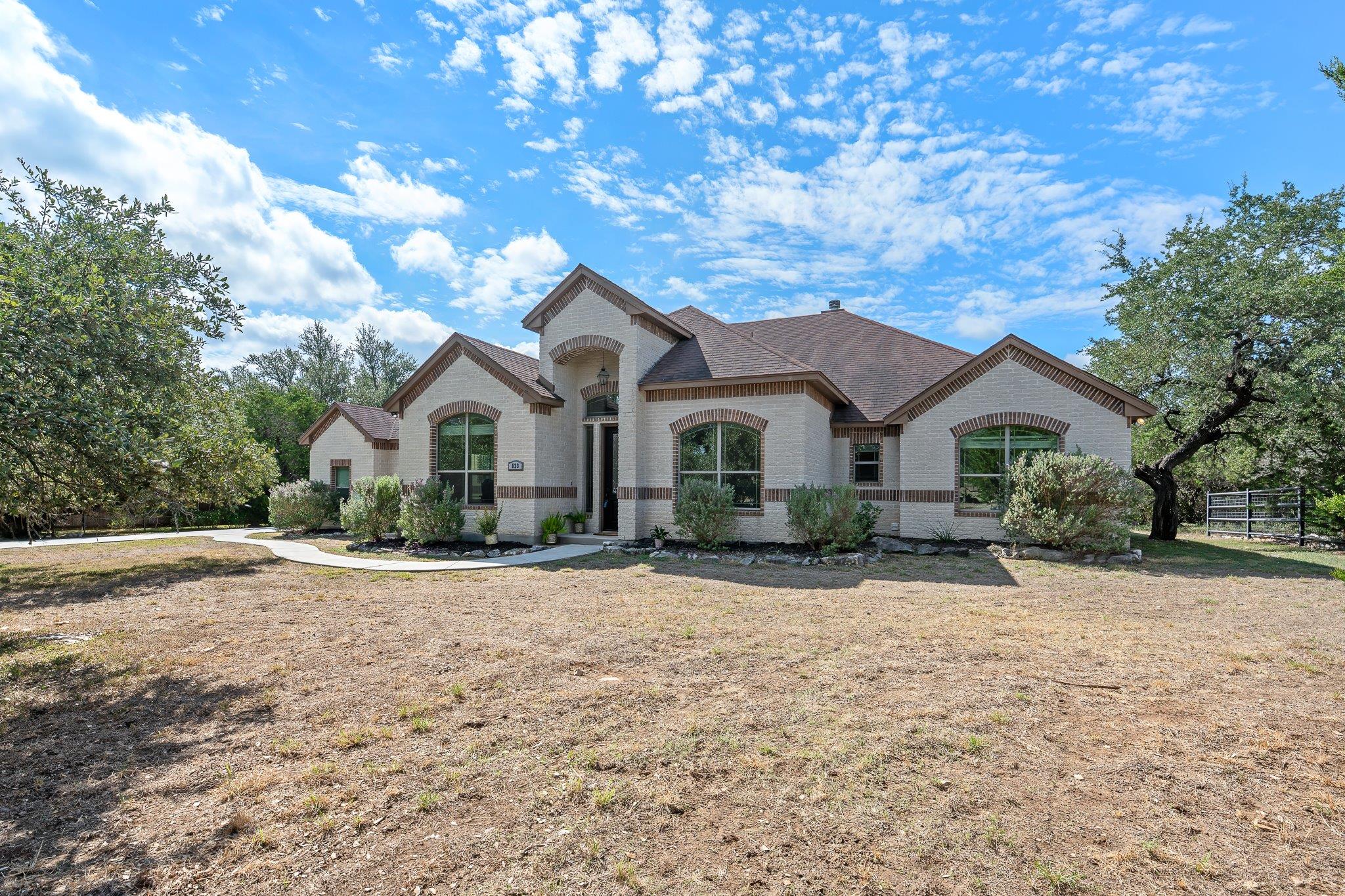 833 Pinnacle PKWY, New Braunfels, TX 78132