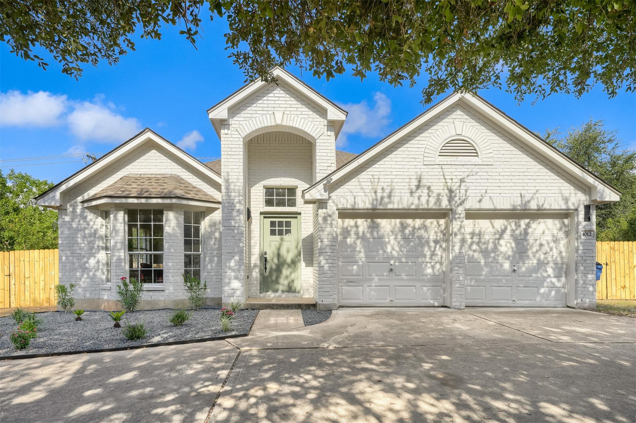 1012 N Railroad Ave, Pflugerville, TX 78660