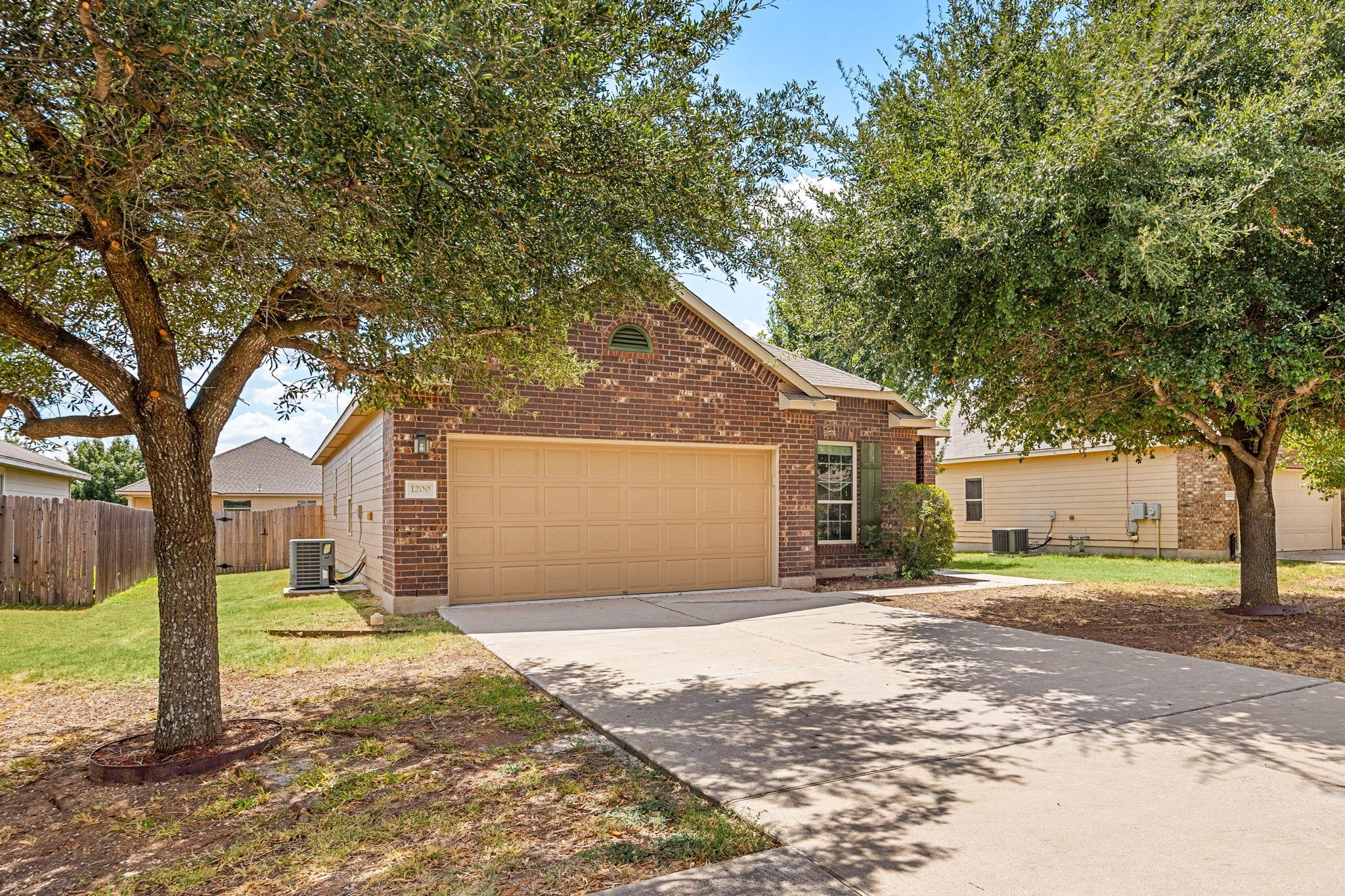 1200 Reagan Wells DR, Hutto, TX 78634