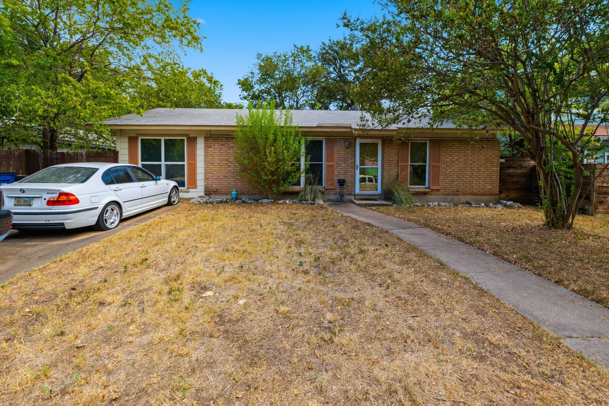 1600 Grayford DR, Austin, TX 78704