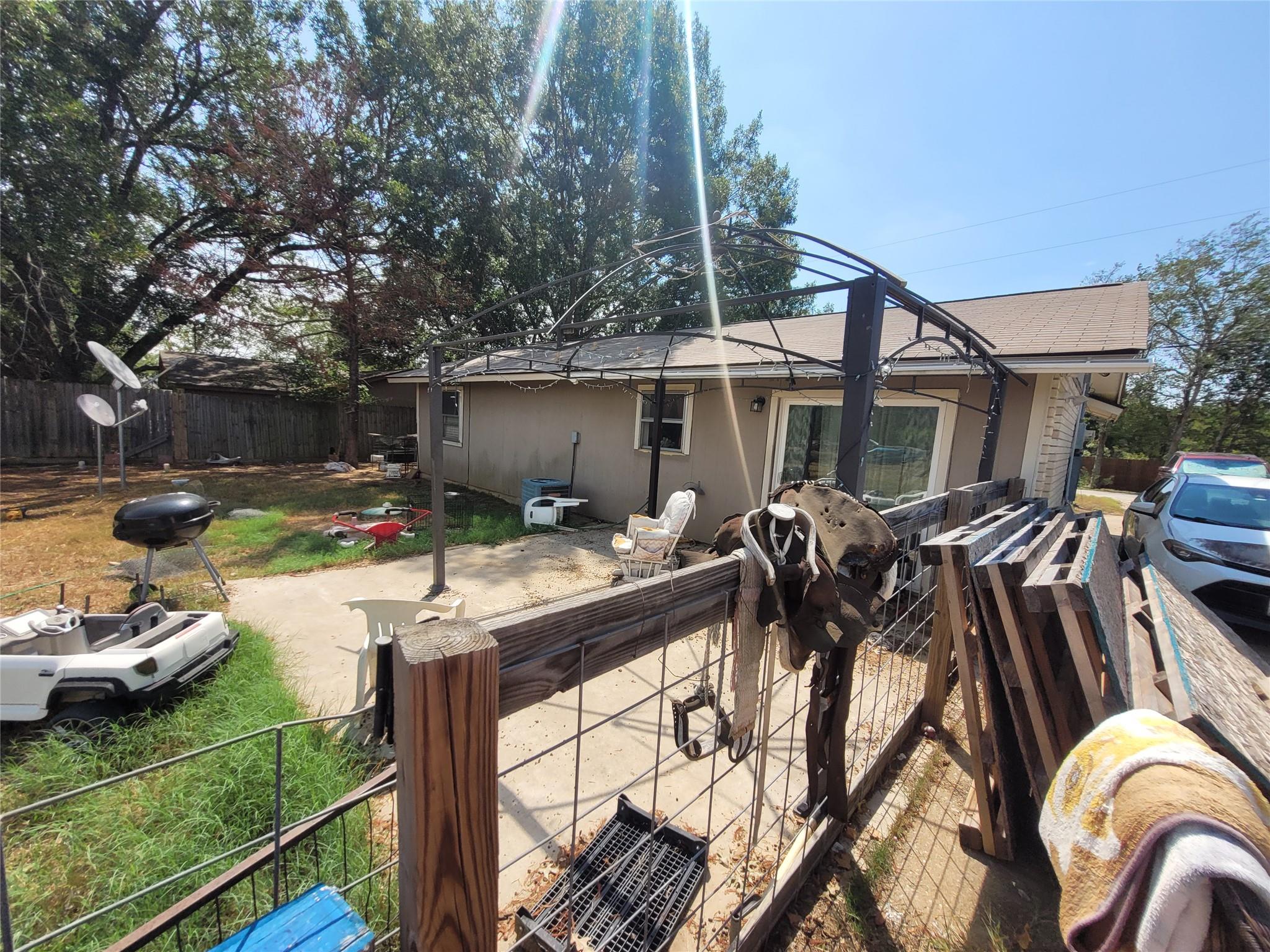 134 Whispering Pines DR, Bastrop, TX 78602