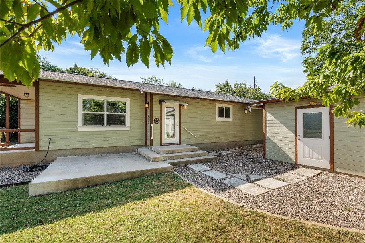 1405 Johnson ST, Marble Falls, TX 78654