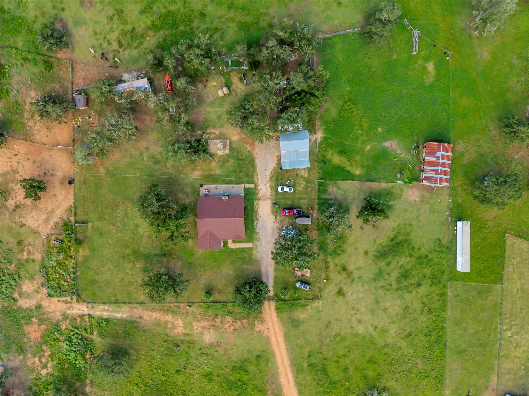 1080 League Line RD, Paige, TX 78659