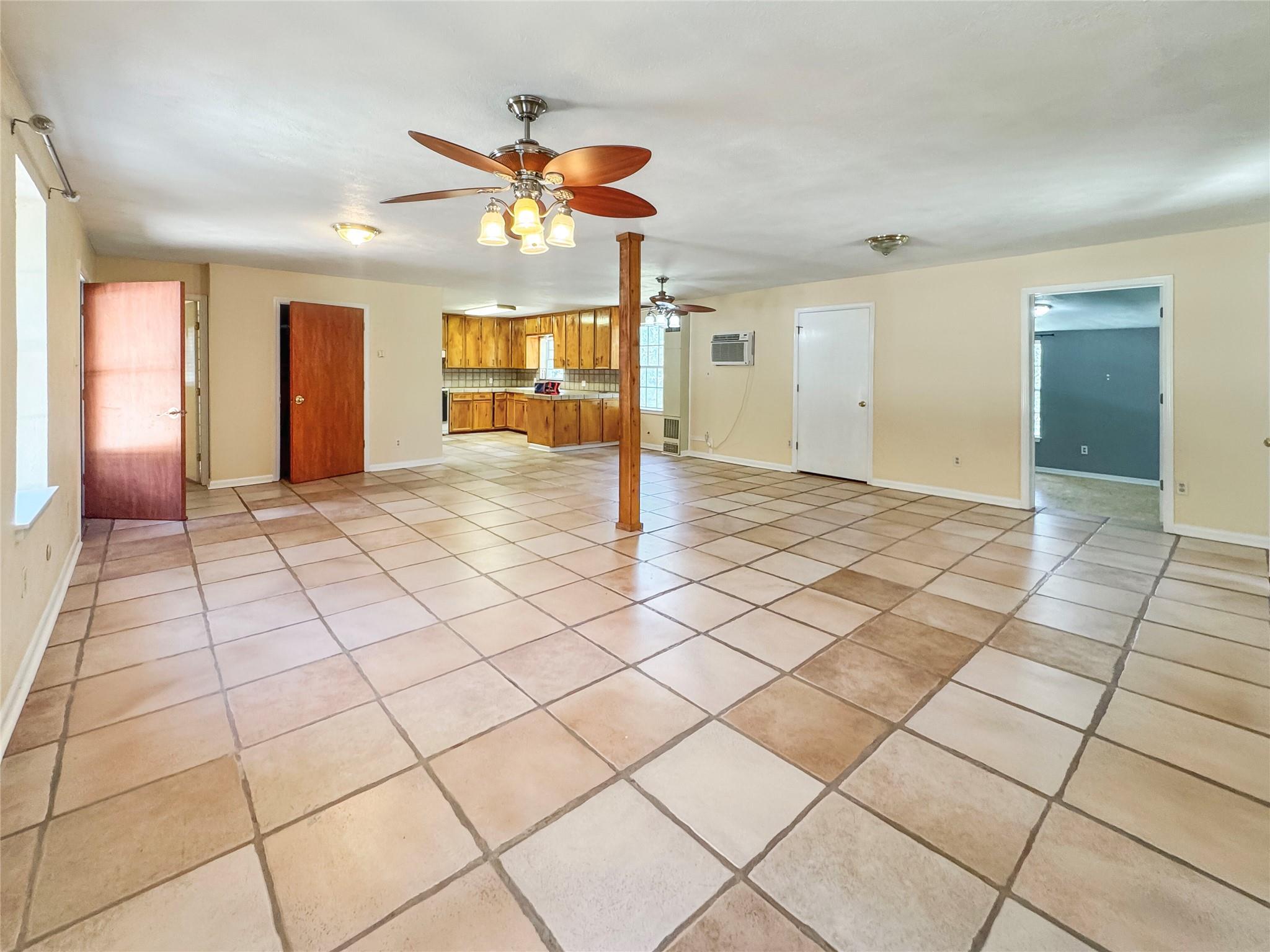 1101 Days End RD, Wimberley, TX 78676