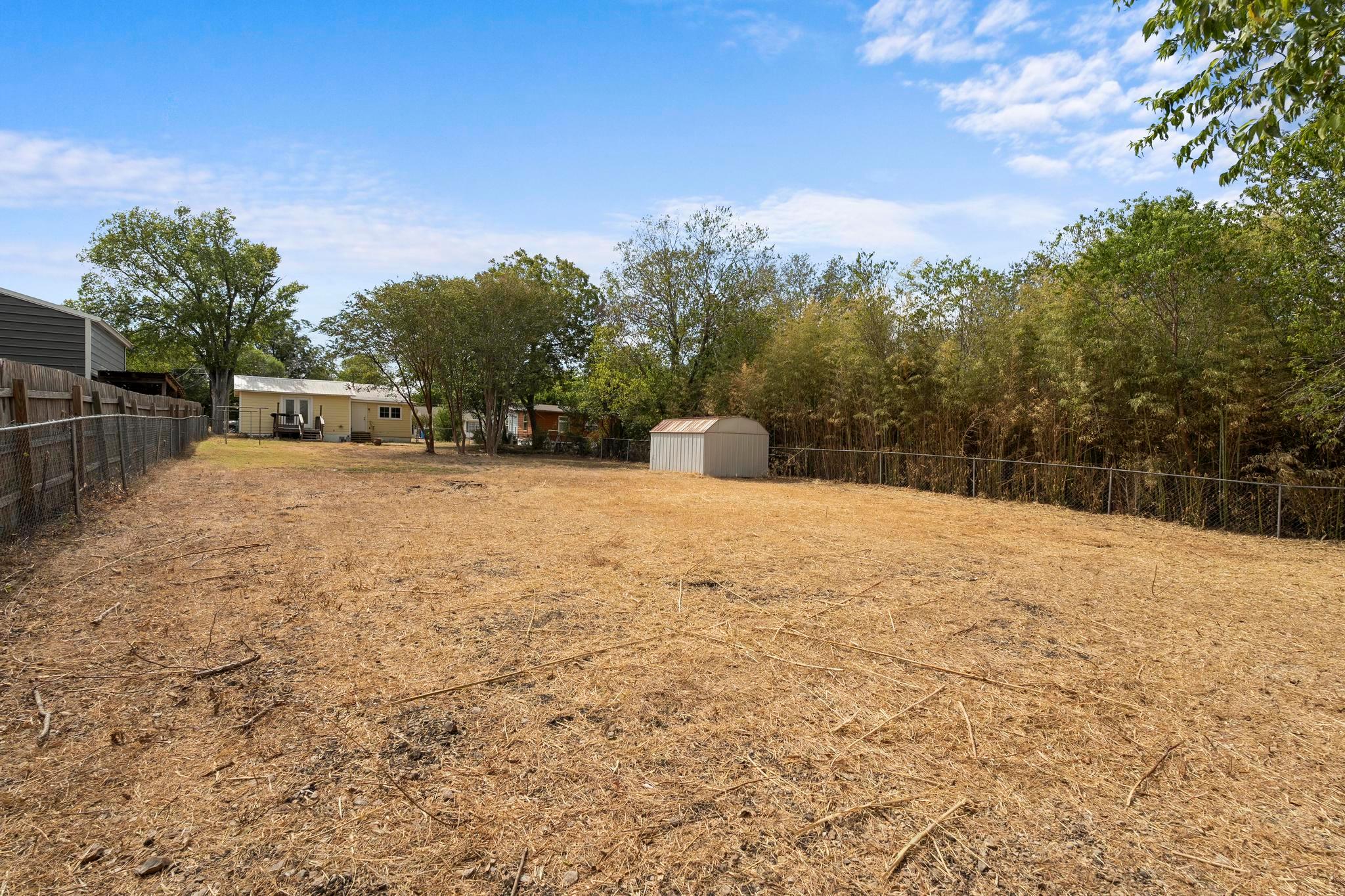 1614 N Lynn ST, Taylor, TX 76574