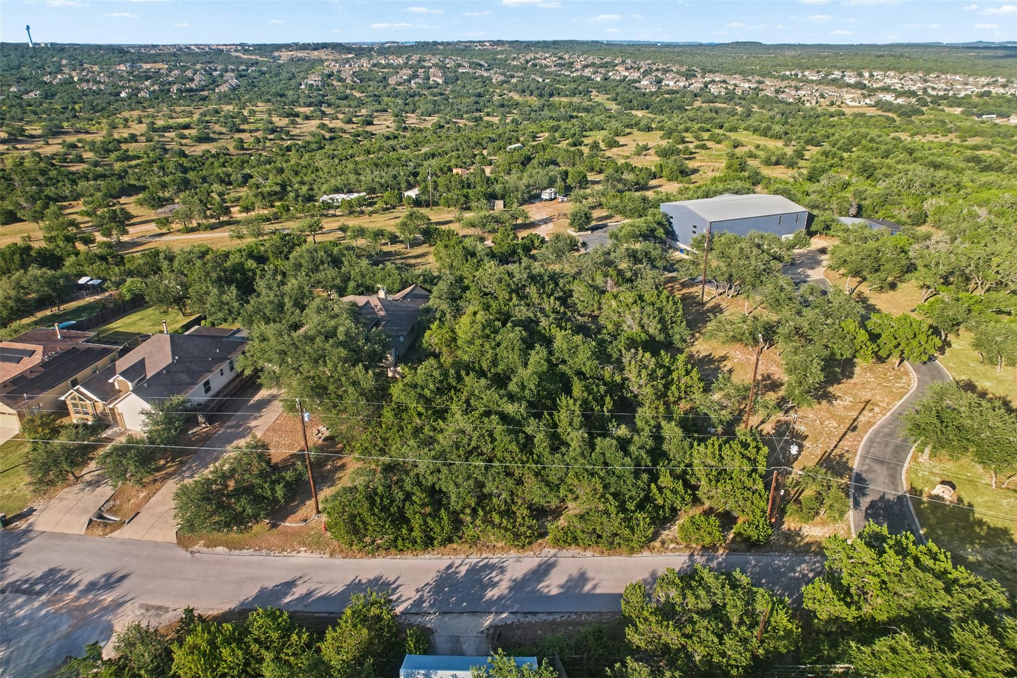 9933 Little Creek CIR, Dripping Springs, TX 78620