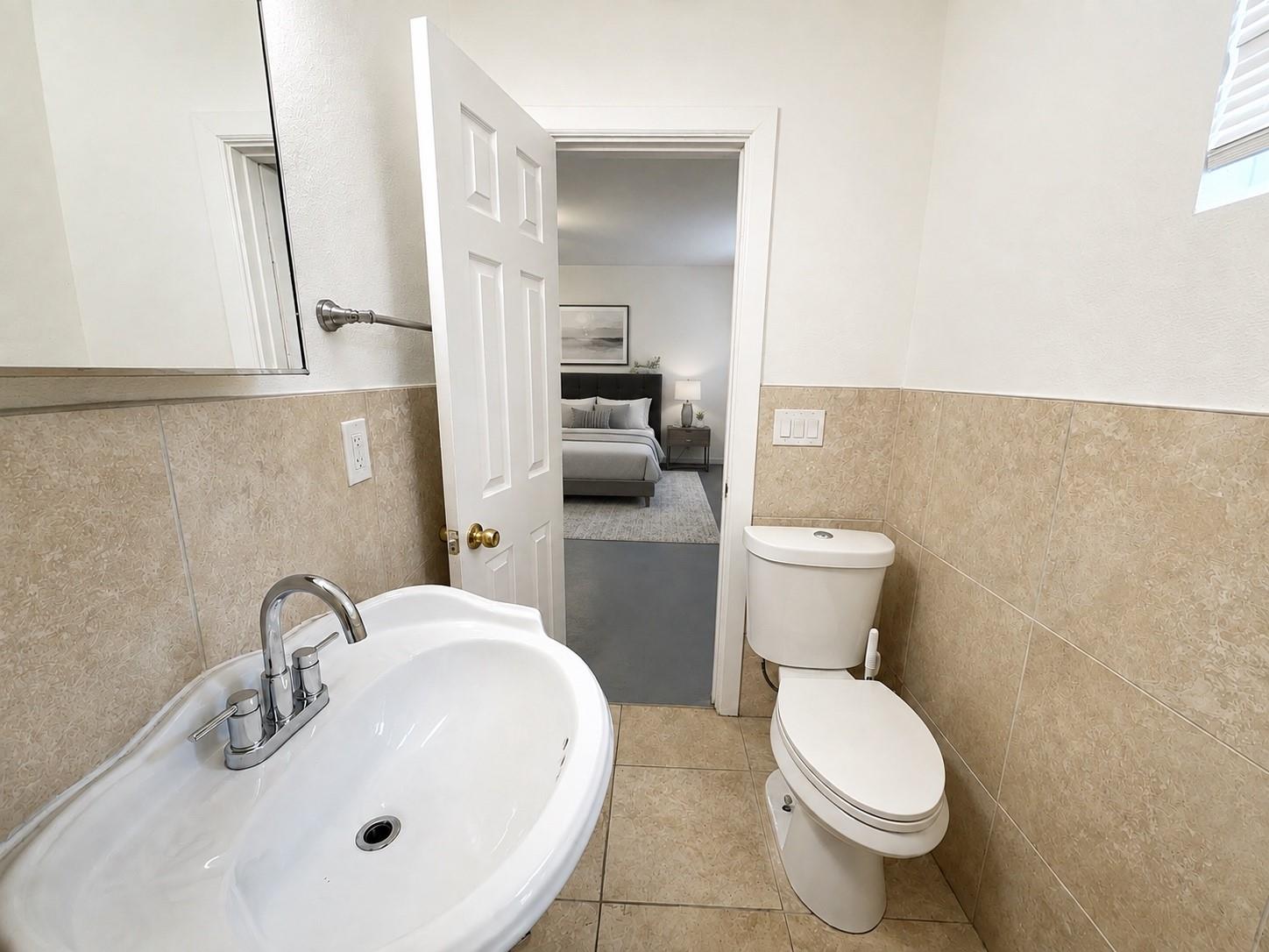 907 E 3rd ST, Austin, TX 78702