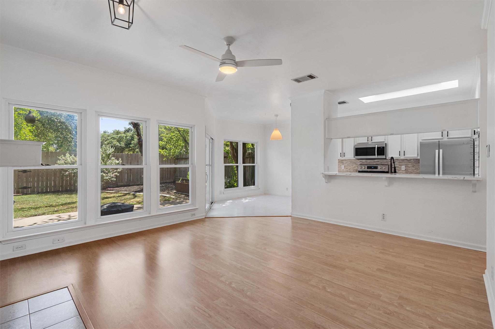 6501 Columbia Oaks CT #10, Austin, TX 78759