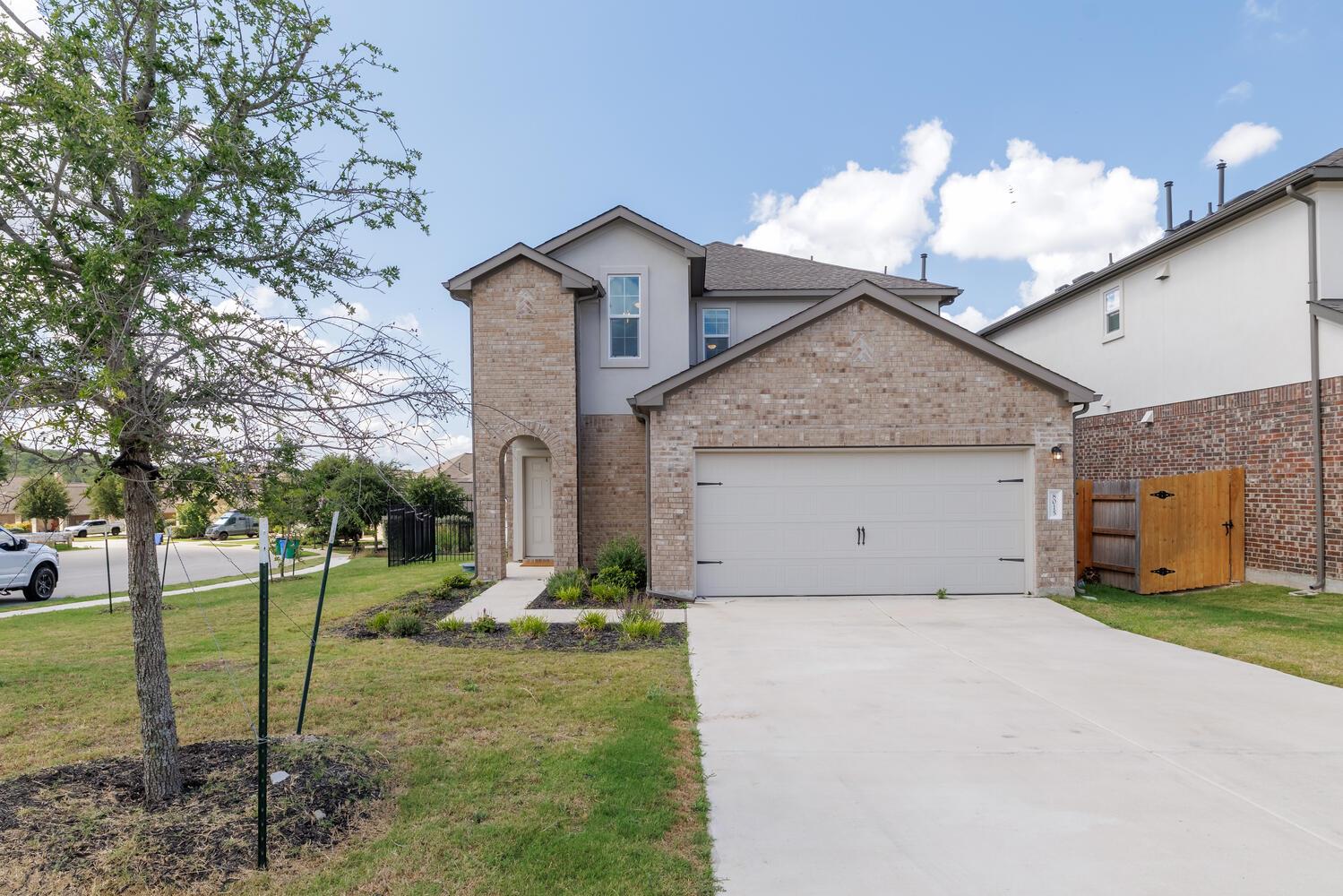 8015 Purple Aster Ps, Lago Vista, TX 78645