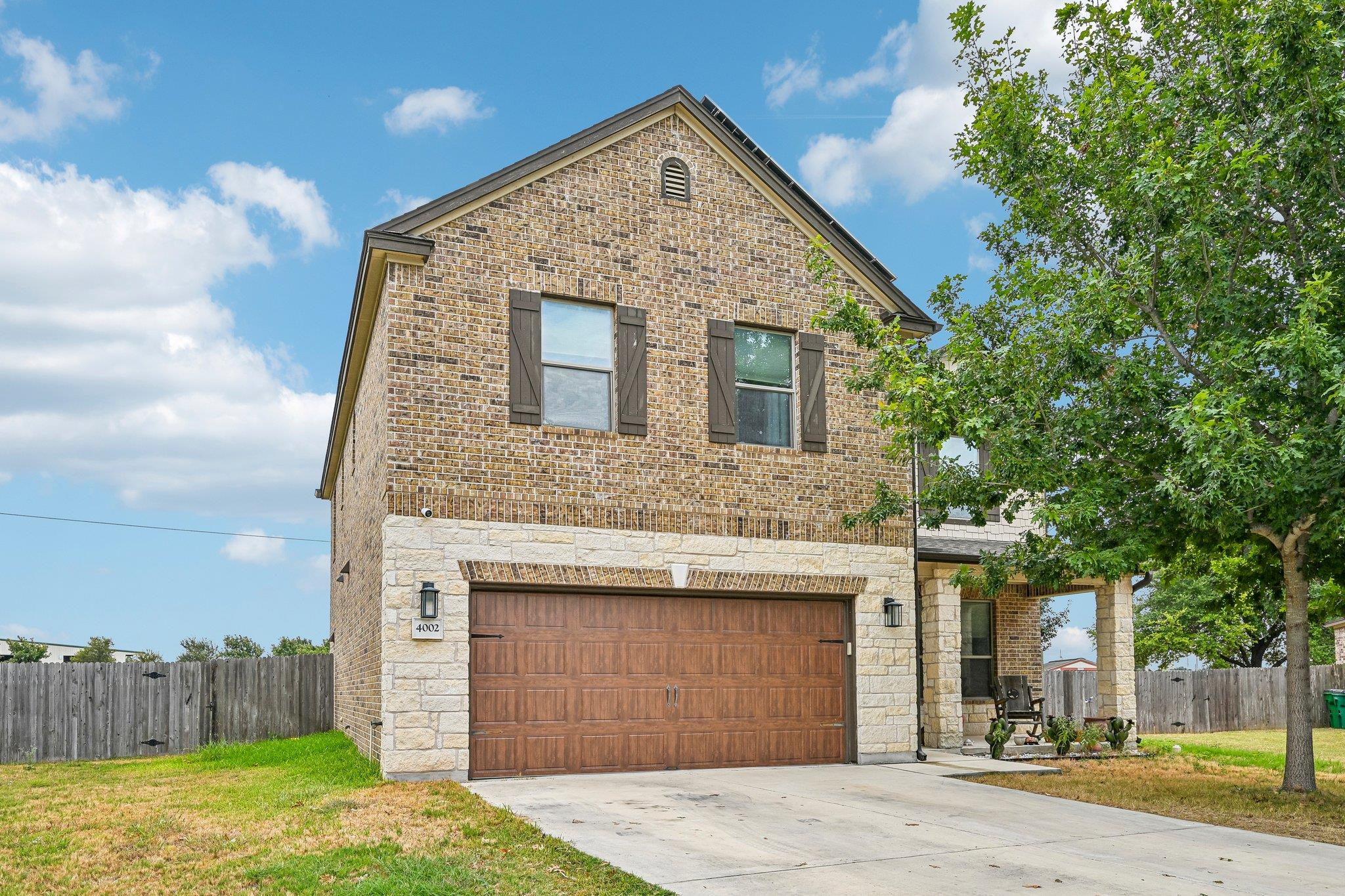 4002 Kings Canyon DR, Taylor, TX 76574