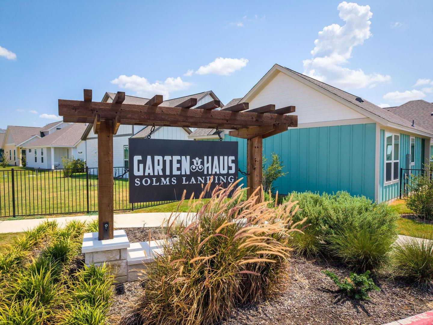 2136 Hofstaat ST, New Braunfels, TX 78130