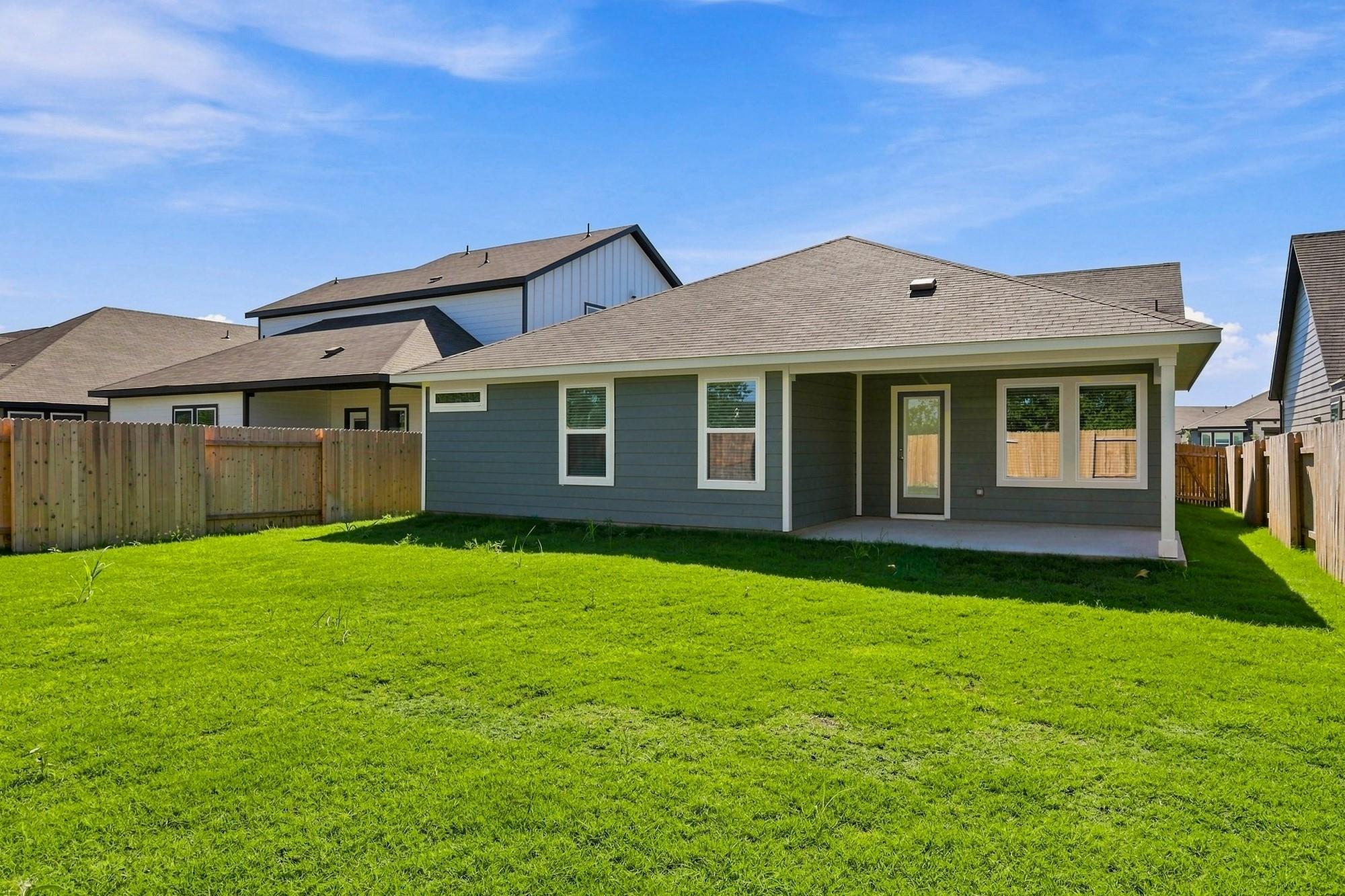 180 Coopers Hawk CRST, Cedar Creek, TX 78612