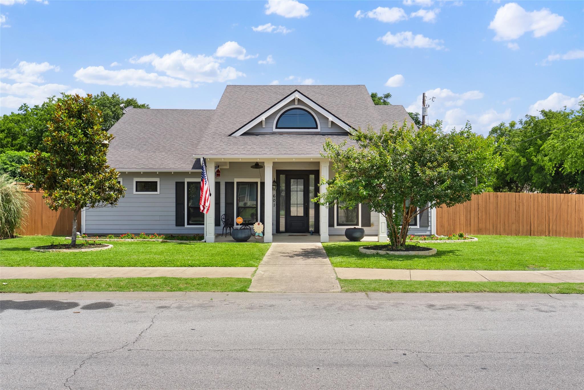 601 W 17th ST, Georgetown, TX 78626