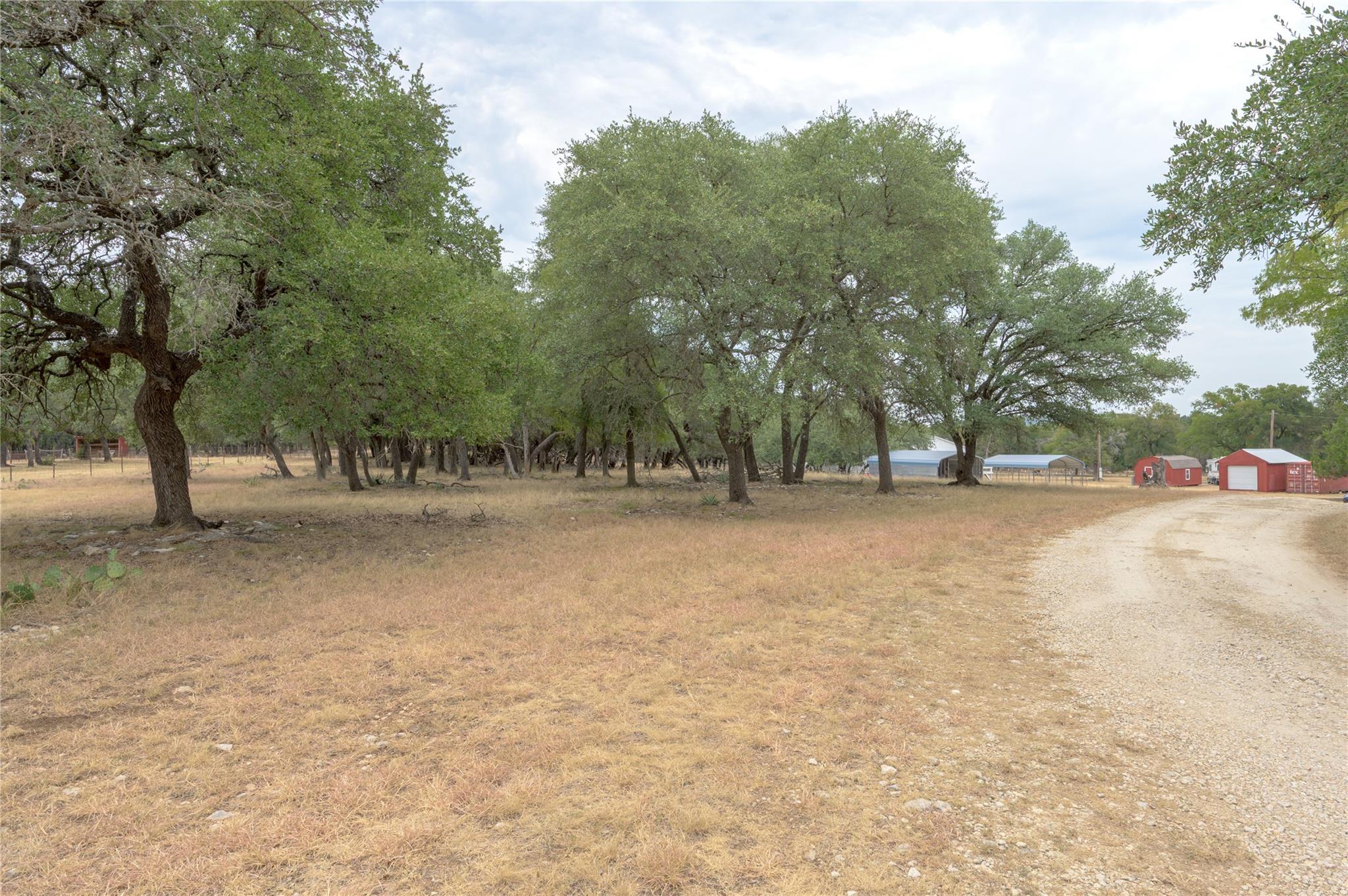 1100 Ramms DR, Florence, TX 76527